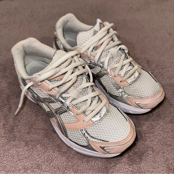 ASICS 1130 White Pure Silver Size 7 Women’s - Picture 2 of 6